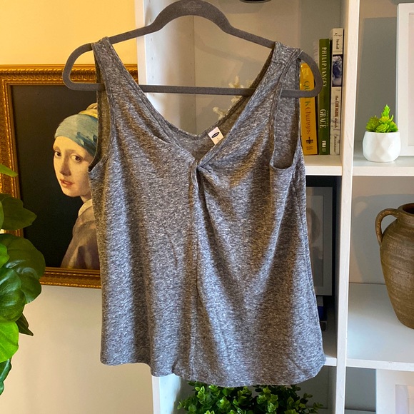 Textured Tank with a Twist! So cute! Classic! - Picture 1 of 4